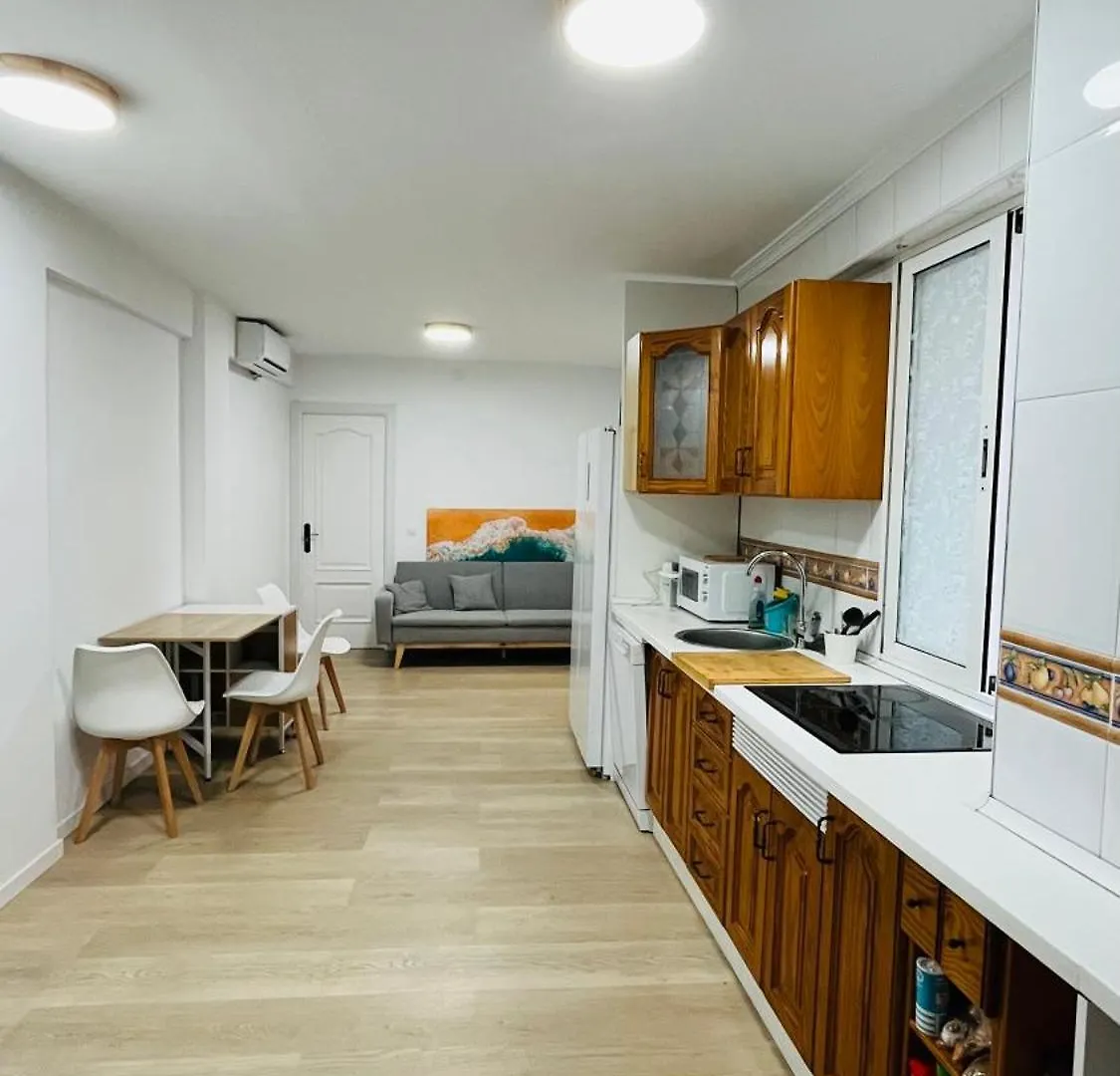 Проживание в семье Habitacion Buena, Bonita Y Barata Малага