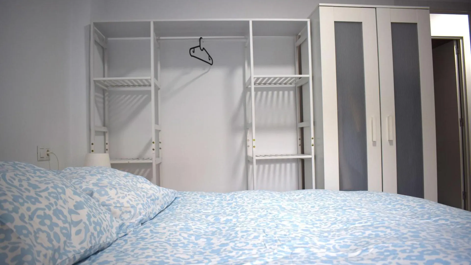 Habitacion Buena, Bonita Y Barata Malaga Homestay